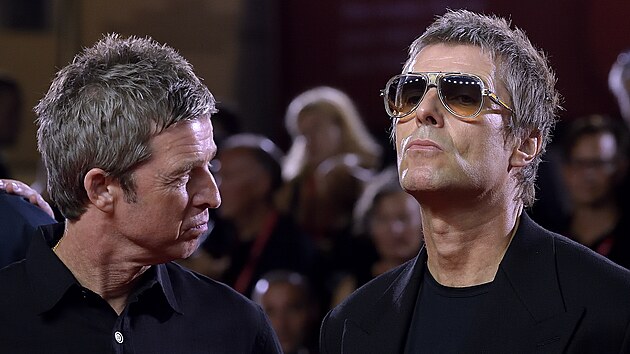 Britští zpěváci Noel Gallagher a Liam Gallagher na 83. ročníku Mezinárodního filmového festivalu v Benátkách, na červeném koberci filmu Oasis: Don’t Look Back in Anger. 5. září 2026. (Foto: Rocco Spaziani/Archivio Spaziani/Mondadori Portfolio via Getty Images)