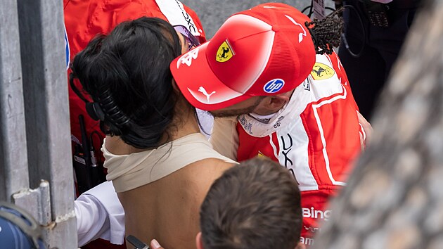Lewis Hamilton a Kim Kardashian během Velké ceny Monaka Formule 1 na okruhu Circuit de Monaco v Monte Carlu. 7. června 2026. (Foto: Arnold Jerocki/FilmMagic)