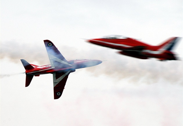 Britská akrobatická skupina Red Arrows