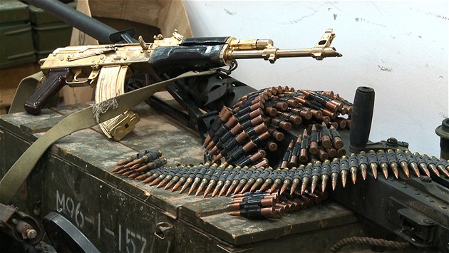 Zbran ze skladi svreného libyjského vdce Muammara Kaddáfího (ilustraní foto)