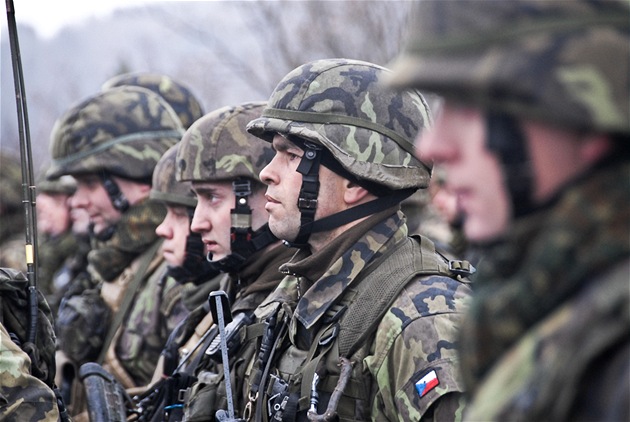 Armáda má nejvtí pedpoklady pro zásah proti podobnému povstání, jako je na Ukrajin. Otázkou je, jak je na takovéto nasazení pipravena. (ilustraní foto)