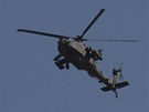 Vrtulnk Apache bhem operace Clean Garden v afghnskm Lgaru
