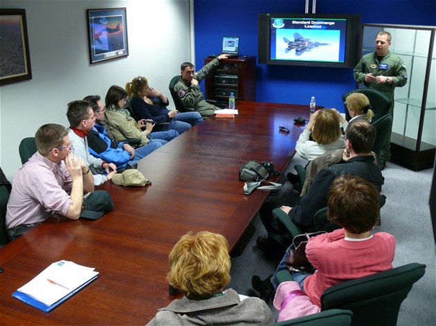 Pedagogové na studijní cest v rámci projektu Security through Education.