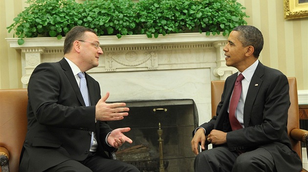eský premiér Petr Neas pi setkání s americkým prezidentem Barackem Obamou v íjnu 2011.