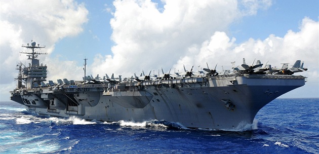 Americká letadlová loď USS Abraham Lincoln