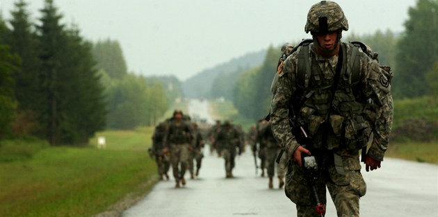 Příslušníci americké armády na cvičení v Evropě (ilustrační foto)