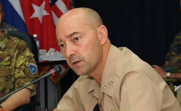 Vrchní velitel sil NATO admirál James Stavridis.