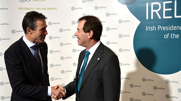 Generální tajemník NATO Anders Fogh Rasmussen se na návtv Irska seel s