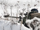 Odstelova sleduje tern bhem zvren ppravy eskch vojk ped odletem