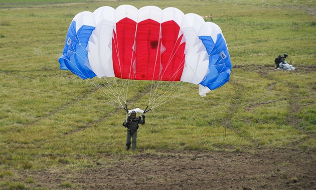 Seskok výsadká na Dnech NATO v Ostrav