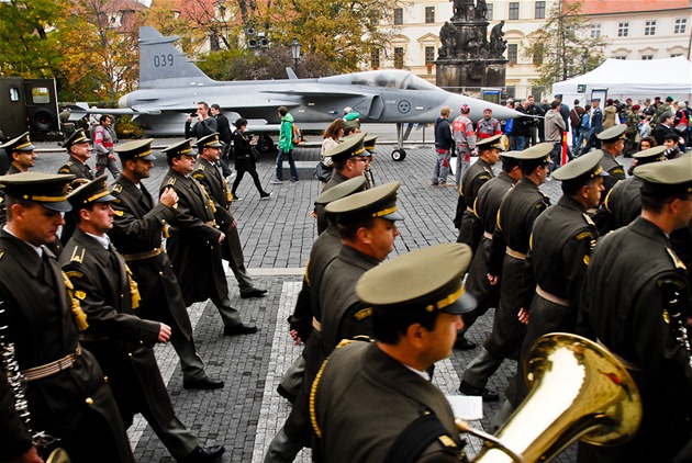 Armáda ukazuje na Hradanském námstí, jak se promnila její technika a výzbroj