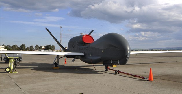 Bezpilotní letoun Global Hawk, jejich verze Block 40 bude tvoit základ