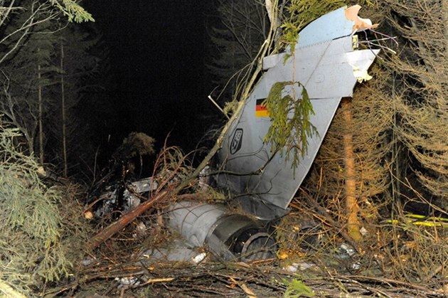 Trosky letounu Tornado, který se zítil 16. ledna na západ Nmecka