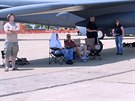 Strategick bombardry B-52 slouily divkm na leteck show na zkladn...
