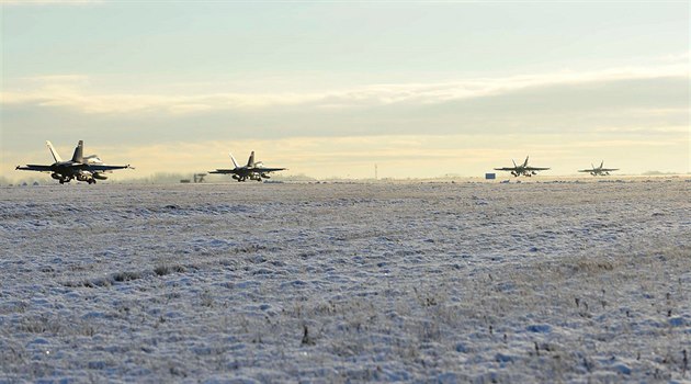 Kanadské letouny CF-188 v Pobaltí. Ilustraní foto. 