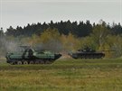 Bojov vozidlo BVP-2 a tank T-72M4 CZ bhem ostrch steleb v Pslavicch