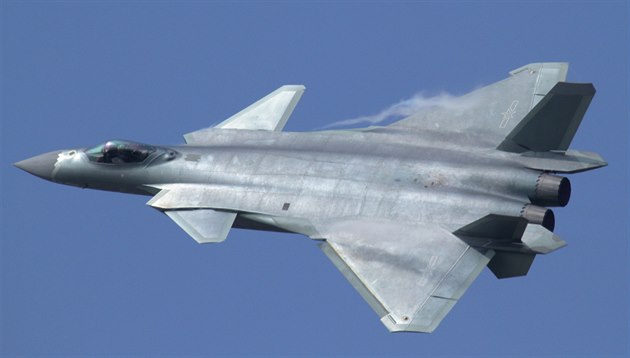 ínský letoun J-20. Ilustraní foto. 