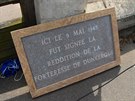 Star deska pipomnajc kapitulaci nmeckch vojsk v Dunkerque