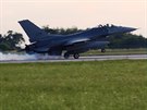 Letoun F-16 texask Nrodn gardy na slavsk zkladn