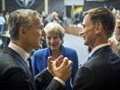 f NATO Jens Stoltenberg, britsk premirka Theresa Mayov a f britsk...