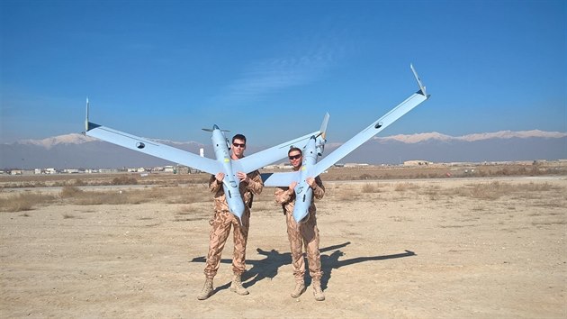 etí vojáci s bezpilotními stroji ScanEagle v Afghánistánu