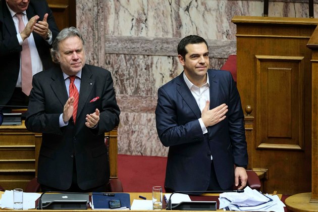 ecký premiér Alexis Tsipras po hlasování v parlamentu o pejmenování sousední...