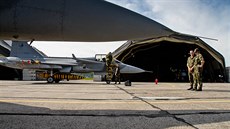 Čeští letci s gripeny v Pobaltí (31. srpna 2012)