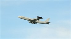 Alianní letoun vasné výstrahy AWACS na cviení Unified Vision v Norsku