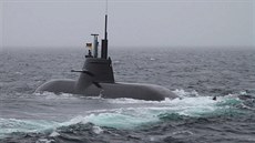 Německá ponorka U-33 během cvičení NATO u pobřeží Norska