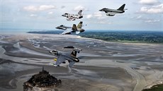Společný let vlajkových letounů tygřích letek z Belgie (F-16), Švýcarska...