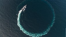Nizozemská fregata Evertsen během protiponorkového cvičení NATO u Islandu
