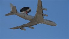 Letoun včasné výstrahy AWACS nad čáslavskou základnou