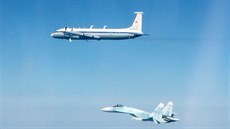 Ruské letouny Il-22 a Su-27 zachycené britskými stíhači nad Baltem 14. května...