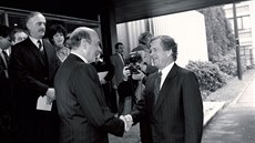 Václav Havel na návtv centrály NATO v roce 1991