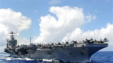 Americká letadlová lo USS Abraham Lincoln