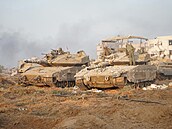 Izraelské tanky v pásmu Gazy