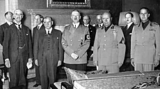 Účastníci Mnichovské dohody zleva: Neville Chamberlain za Británii, Édouard...