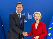 Generální tajemník Severoatlantické aliance Mark Rutte s předsedkyní Evropské...