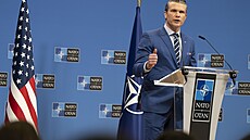 Americký ministr obrany Pete Hegseth