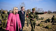 Premiér Petr Fiala a ministryně obrany Jana Černochová u 4. brigády rychlého...