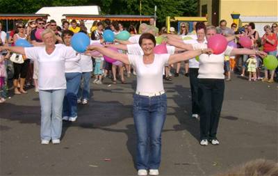 Jiný Honza - Dětský den - mažoretky