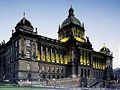 Historická budova Národního muzea otevená dne 18.5. 1891