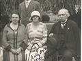 Vrázova rodina, Podbrady, konec 20. let