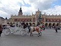 Rynek Glowny, Sukiennica