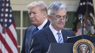 Donald Trump a Jerome Powell