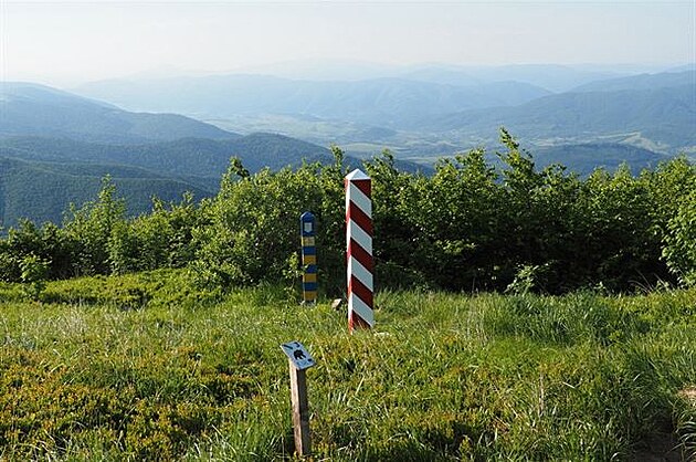 5 Cesta od Dukly a na Kremenec, erven 2016