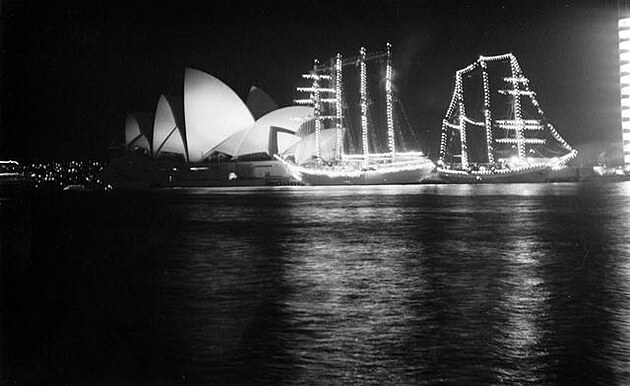 Veerní Port Jackson, Sydney, kvten 1970, oslavy pistání Jamese Cooka.