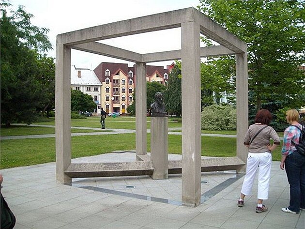 Bauer - památník