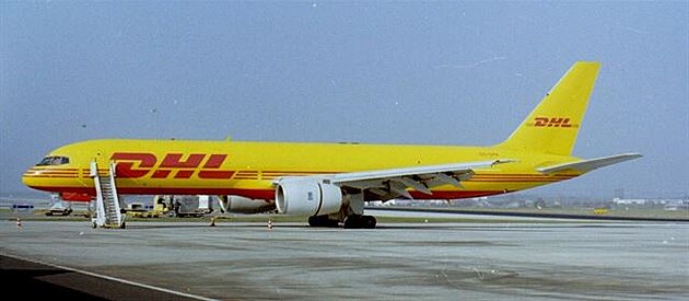 Boeing 757-236 G_BIKK