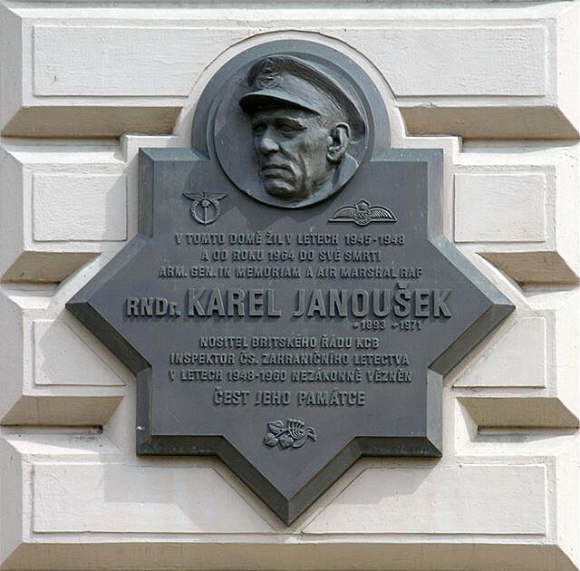 Karel Janouek - Praha, U elezné lávky 4